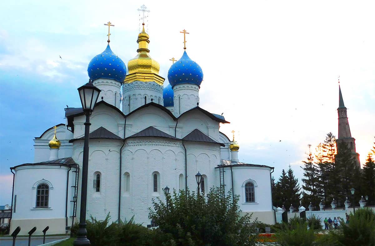 благовещенский собор казанского кремля казань привлекает своей архитектурой