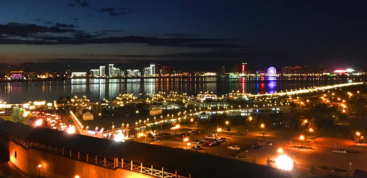 Ночная Казань на смотровой площадке казанского кремля