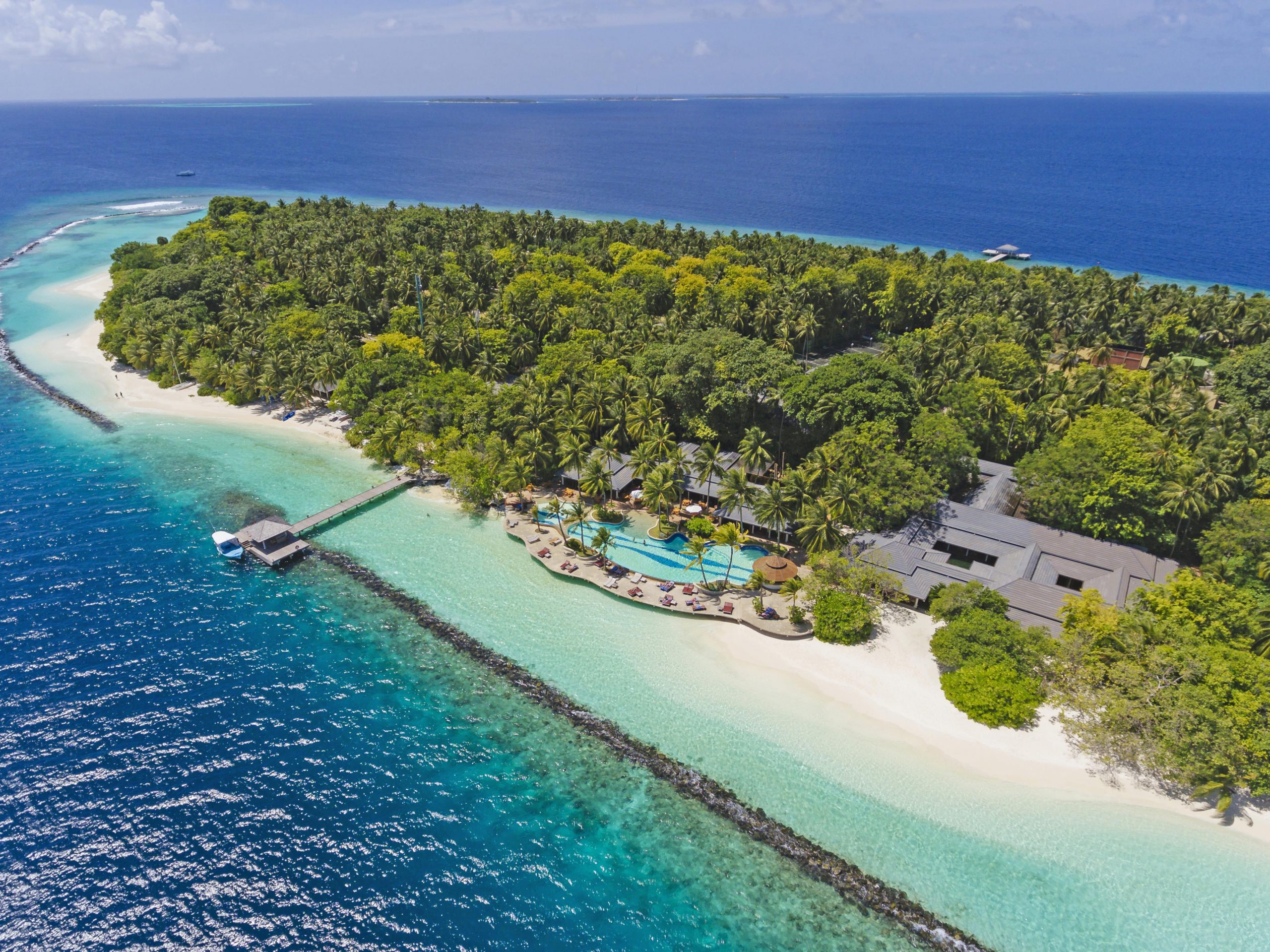ROYAL ISLAND RESORT & SPA - описание отеля на Мальдивах