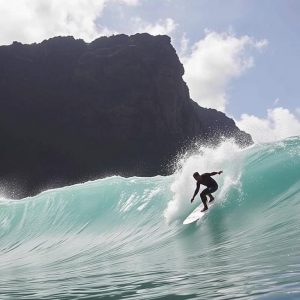 Surf, trekking y adrenalina: La combinación perfecta para los amantes de la aventura