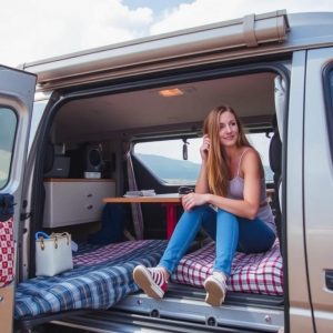 Voyager en van aménagé : ¿libertad o constrainte? Un viaje entre sueños y realidades