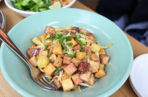 Descubrir la comida auténtica: cómo comer como un local y evitar las trampas para turistas