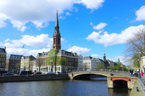 Amsterdam: Fahrräder, Grachten und Museen — Una guía para perderse y encontrarse en la Venecia del Norte