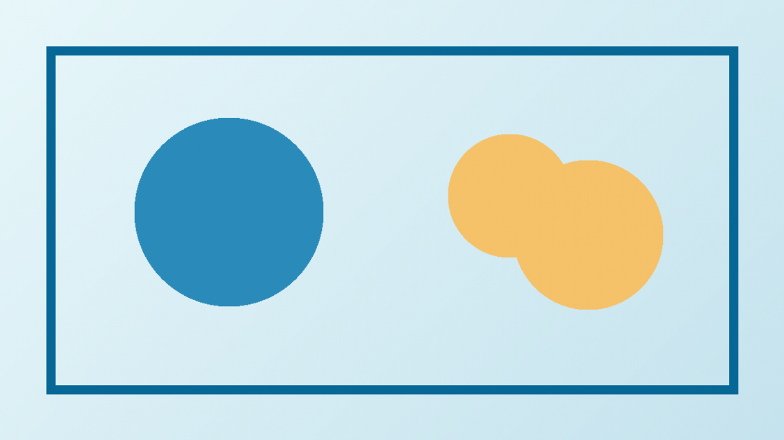 Круизный лайнер в морском порту